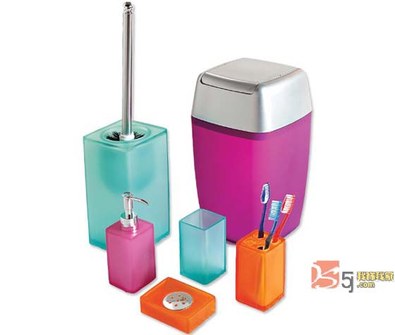 С�ɐ�(��i)����һ���b�(��i)��