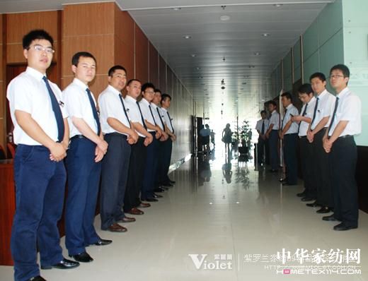 ���_�m��(j��ng)�N(xi��o)�̾�Ӣ��Ӗ��(hu�� )ʢ���e��