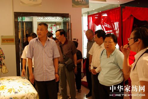 ������̩һ��ҕ���{�z��Ҽ�