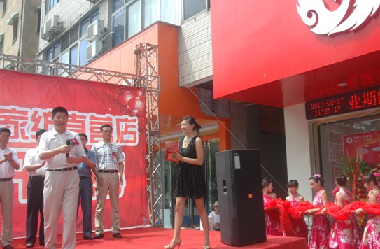 �����������(y��ng)���N(xi��o)��ͻ�ƶ�ʮ�f(w��n)