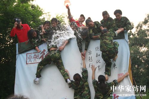 �����������۟��F�