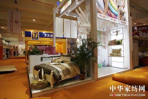 ����ū�����������S����չ