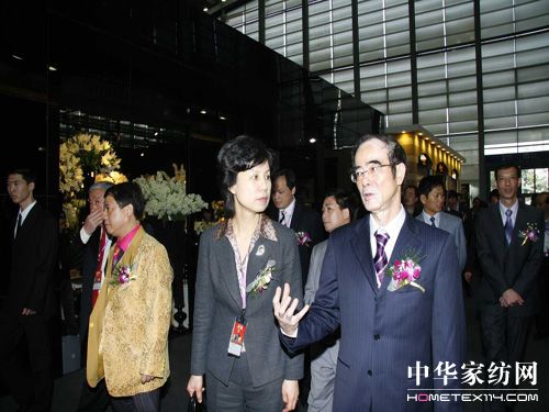 ��Ӣ�C�ʹ���ܛ�b����A