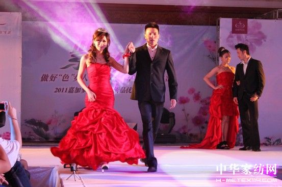 ���á�ɫ��Ů�������ܡ��ʡ�����