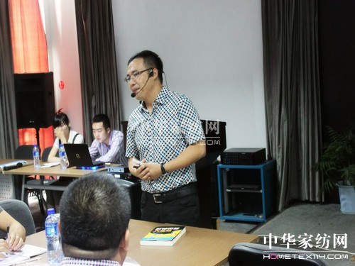 �Pʢ��ռ�I(l��ng)�Ј�(ch��ng)ȺӢ���A(y��ng)