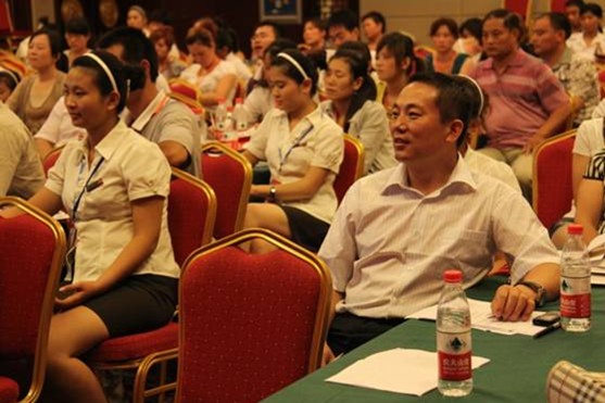 �_�_��(chu��ng  )�h���(��i)֮�ѼҼ��M(j��n)�Ѓ�Ӗ