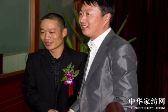 �Ї���(j��ng)����̼�D���c�ɳ��m�l(f��)չ���(hu�� )