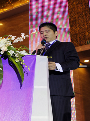 �Pʢ���{�{paisley��׌��(m��ng)���v�w