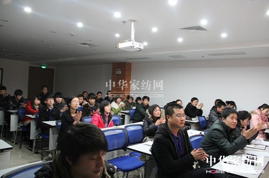 �Ӊ�(m��ng)�R���̈F���K�����(hu�� )