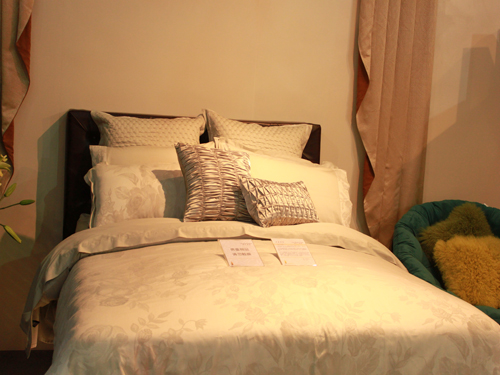 �z��•���{������ᘕ�(hu�� )