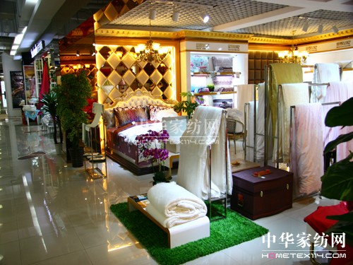 ���Q���ҼҼ��M(j��n)�v������ɯ�W���R˹