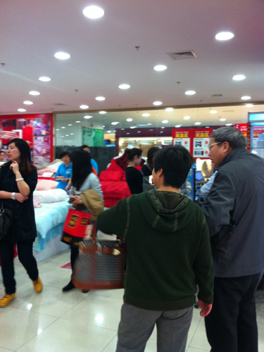 �Pʢ��Ʒ��Ńr(ji��)�M(m��n)�~����iphone4S��