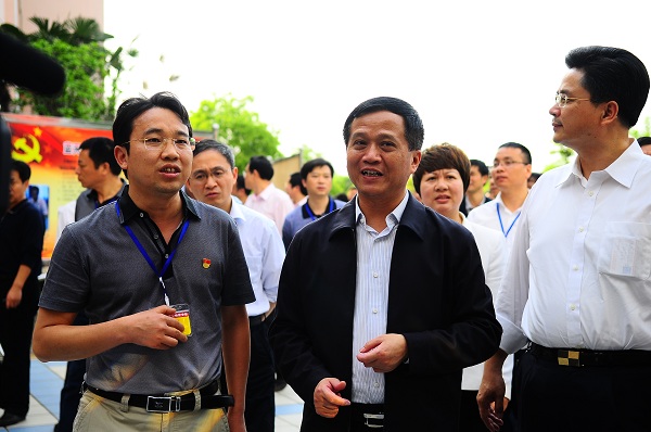 ʡί�M���������L(ch��ng)��|һ���W�R���m����