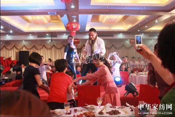 ���˾ӼҼ��ﶬ��Ʒ�l(f��)����(hu�� )�A�M(m��n)��Ļ