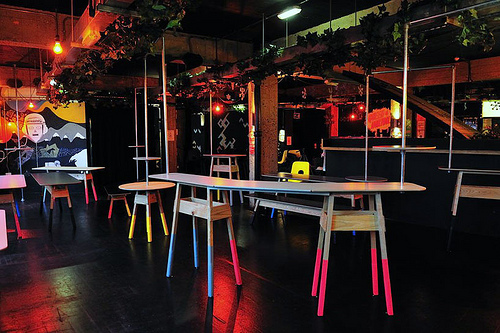 ���m�ӵ���������(d��ng)�Ą�(chu��ng  )��ɫ��