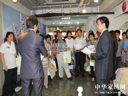 ARTILIVI(��[��)������Ʒ�l(f��)����(hu�� )