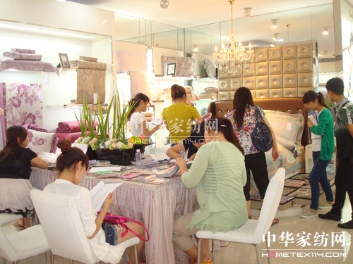 ���ռҼ�2012�ﶬ��Ʒ�l(f��)����(hu�� )���_(k��i)