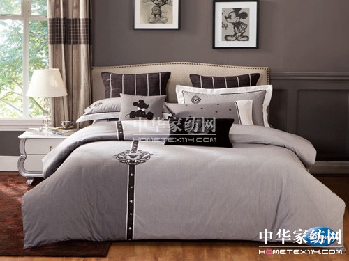 ��ʿ��Ҽ�2012�ﶬ��Ʒ����옷(l�� )�r(sh��)�м�