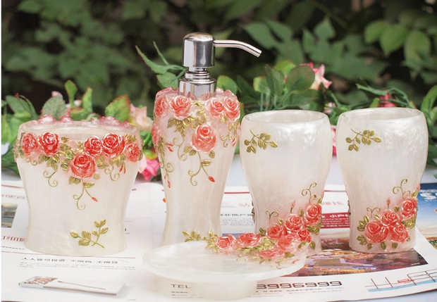 �Ҿ���Ʒ15�����(sh��)֬�lԡ�׼�