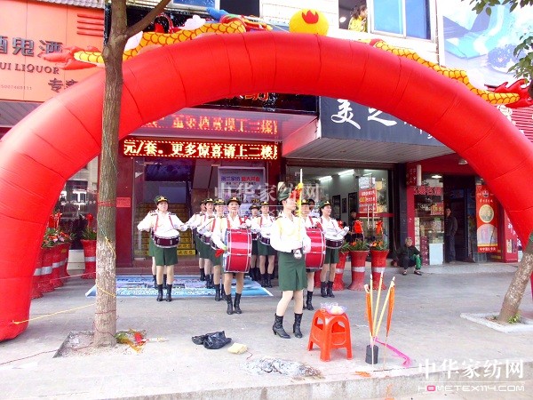 ���m�Ҽ��������(zhu��n)�u(m��i)��ʢ�b�ǈ�(ch��ng)