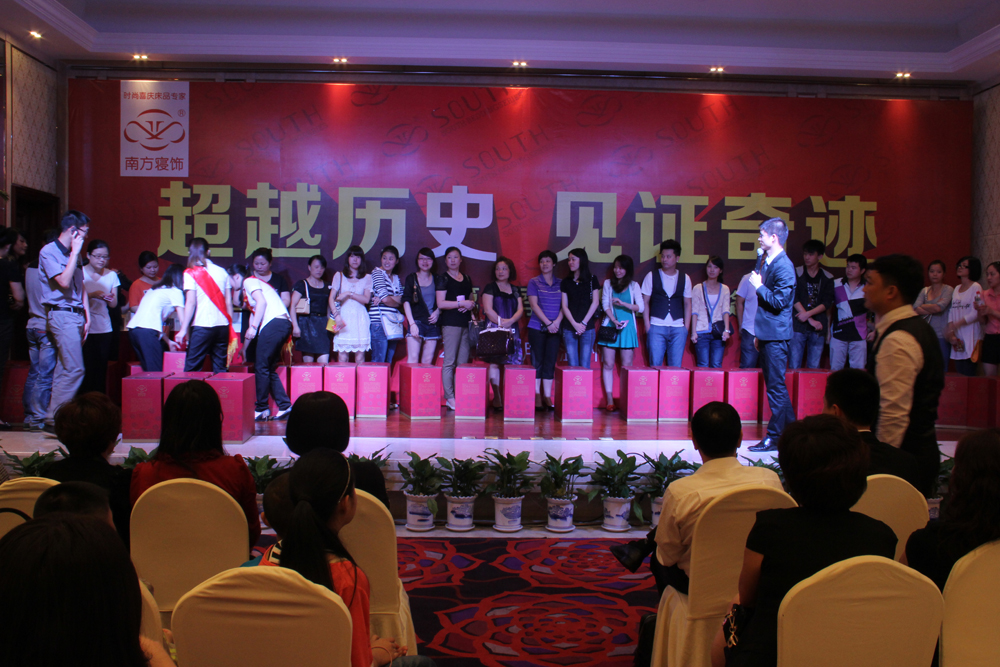 �Ϸ������70��(li��n)��(d��ng)���N(xi��o)�ɿ�(j��)�Ȼ