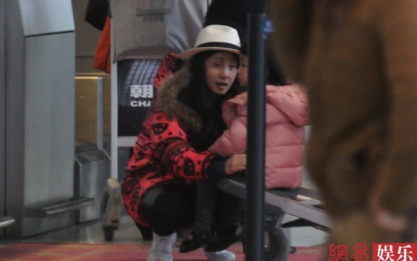 С�պ窚�ԔyŮ�F��C��(ch��ng)