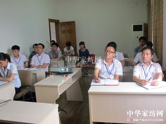 ���Z�żҼ���2013���n�����A(y��ng)��܇(ch��)�󪄡����(d��ng)