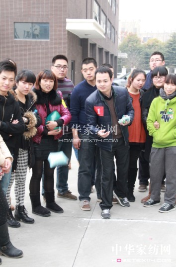 ���z�Ҽ�������Ȥζ�\��(d��ng)��(hu�� )�A�M(m��n)��Ļ