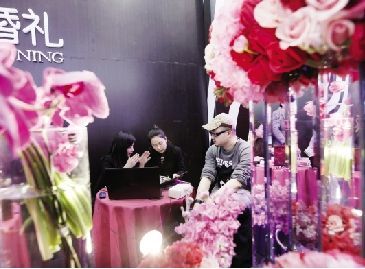 ӆ���ŵ������c�Ј�(ch��ng)����æ��