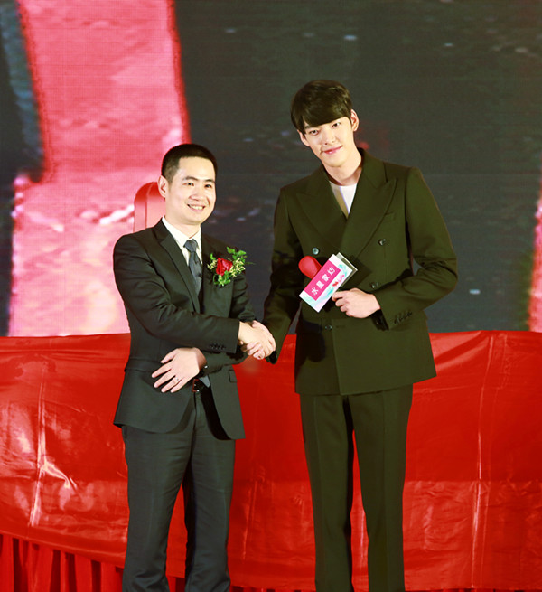 ������չ��ů�С��������ˮ�ǼҼ���ů����