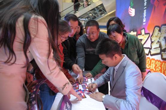 ���z�Ҽ���ͬ��BOX����Ҋ(ji��n)���(hu�� )���pϲ��Ʒ��A�M(m��n)��Ļ