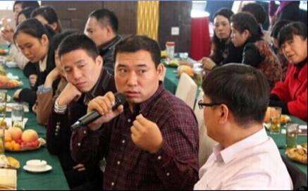 ���ˍu�Ҽ�2015������Ʒ�b�p��(hu�� )�߽�(j��ng)�N(xi��o)����Մ��(hu�� )�A�M(m��n)�Y����