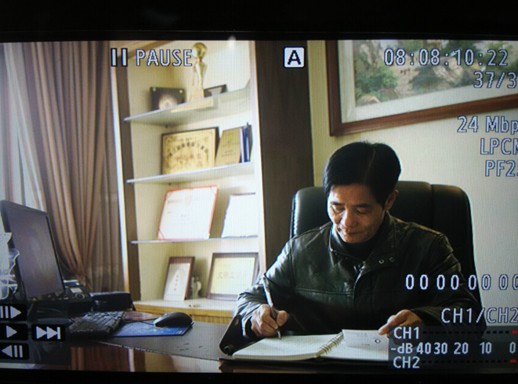 �Ϻ������С���Ŀ�M���M(j��n)Խ���Ҽ�