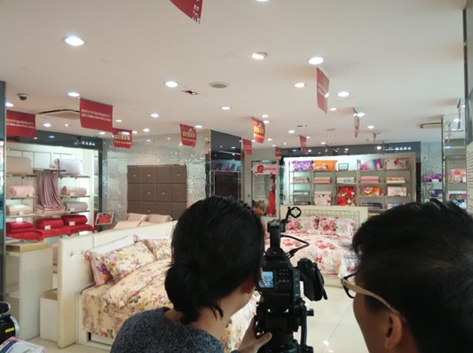 �Ϻ������С���Ŀ�M���M(j��n)Խ���Ҽ�