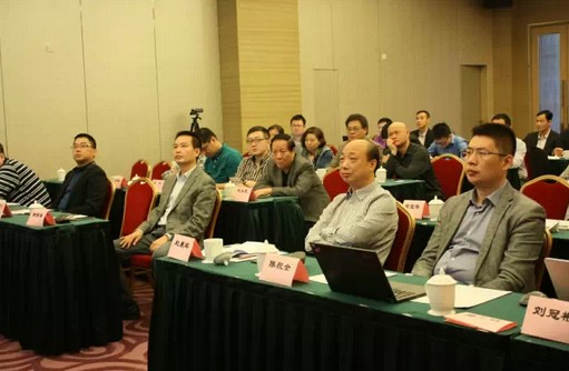 �齭�r(sh��)�м����A�a(ch��n)�W(xu��)��չ�����Y�T��