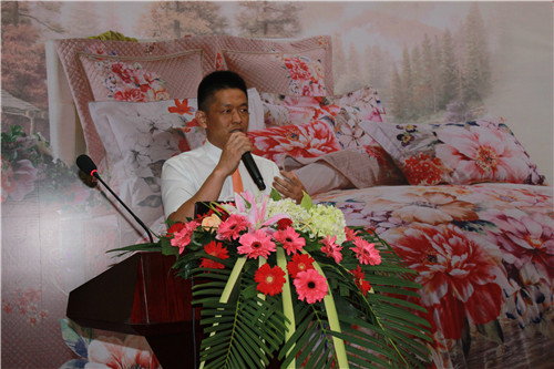 ʥ���R�Ҽ���Ʒ•ӭδ��(l��i)��2015��Ʒ�l(f��)����(hu�� )����