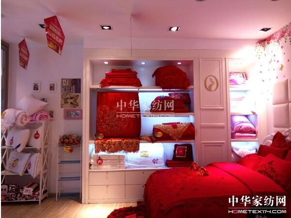 �Ϻ��P�˼Ҽ��M(j��n)�v������ͨ