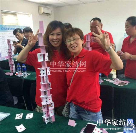 ������ؾ�Ӣ�R������ϵ�＾�l(f��)չ��