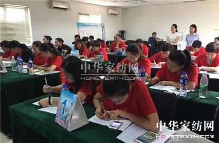 ������ؾ�Ӣ�R������ϵ�＾�l(f��)չ��