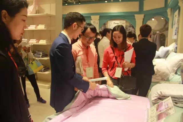 ����Ҽ������_����2017���Ķ�؛��(hu�� )�A�M(m��n)��Ļ