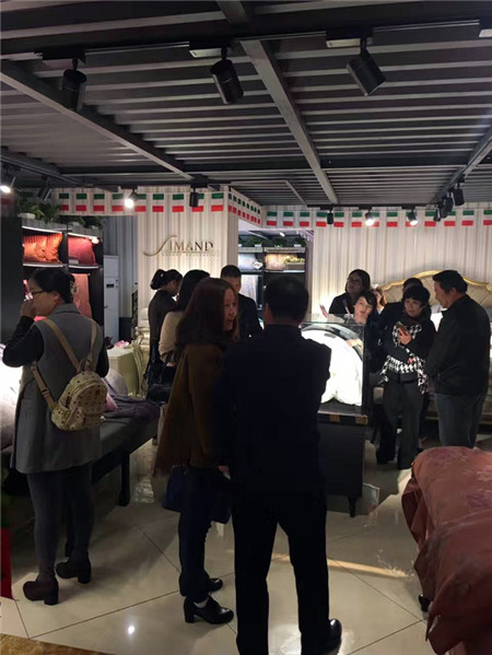 �����Pʢ�Ҽ������҈@�Ҿ����^��һվʽ�w��^ʢ���_(k��i)Ļ