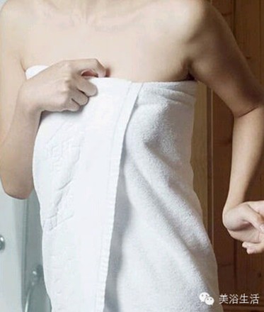 ��ԡ�����Ҫ׌��һĨ�L(f��ng)�黬����ԡ����ô���Ų�������ԡ�������ķ����D��