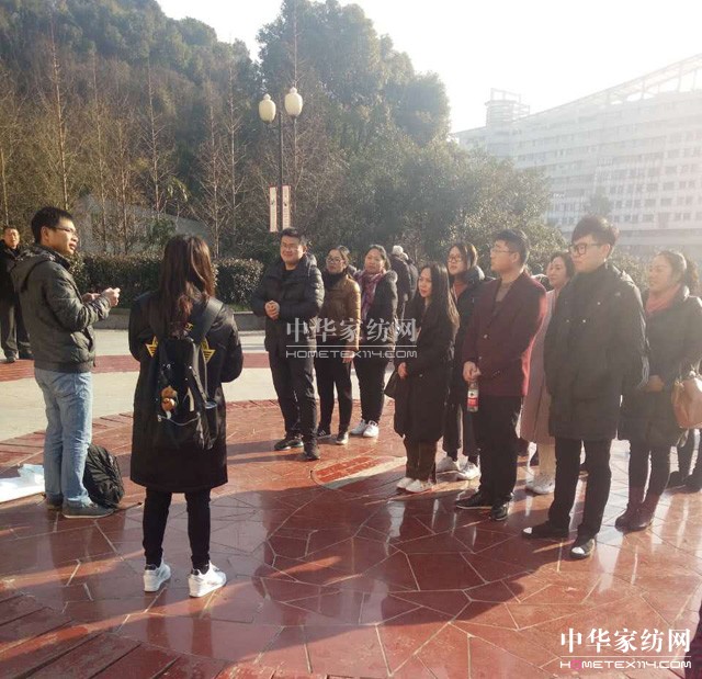 �Pʢ�Ҽ�2017������Ʒȫ��Ѳ����Ӗ��(hu�� )����һվ�ڽ�����ʽ���_(k��i)�Ļ��