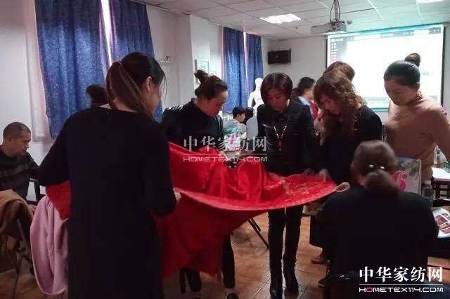 �Pʢ�Ҽ�����Ӣ���������f��Փ�������l(shu��)��Ӣ����