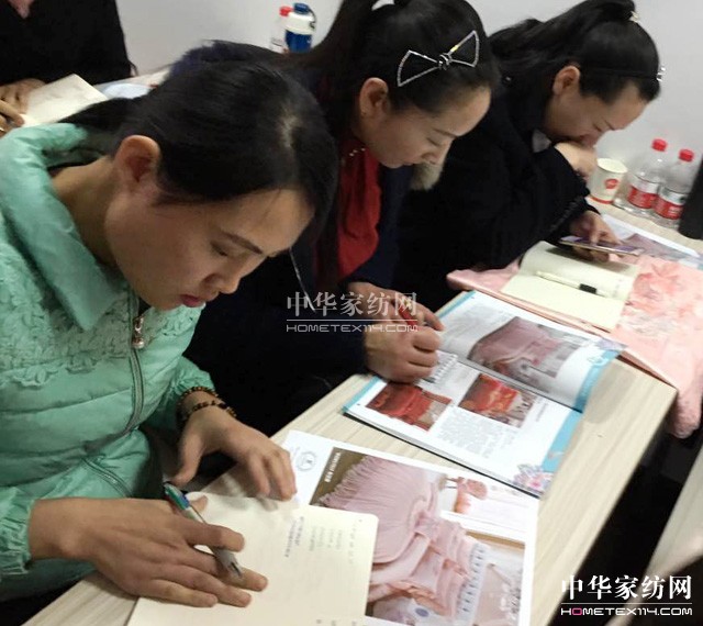 �Pʢ�Ҽ�����Ӣ�Ƽ��S�����(m��ng)��Ⱥ�t����־�ڎp����