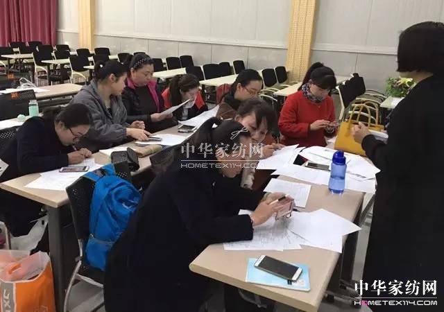 �Pʢ�Ҽ�����Ӣ�Ƽ��S�����(m��ng)��Ⱥ�t����־�ڎp����