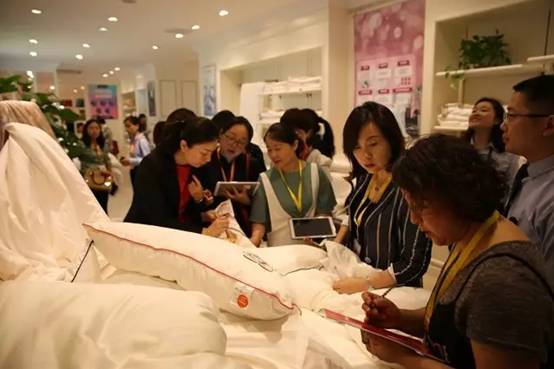 �Pʢ�Ҽ�����(��i)�����E��2017�ﶬ��Ʒ�l(f��)����(hu�� )�A�M(m��n)�Y�����sҫ35����