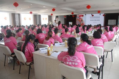 ˮ�ǼҼ�����ʲô�B��(j��ng)�N(xi��o)�̵ĺ��Ӷ��ԡ�ˮ�ǡ���(l��i)������