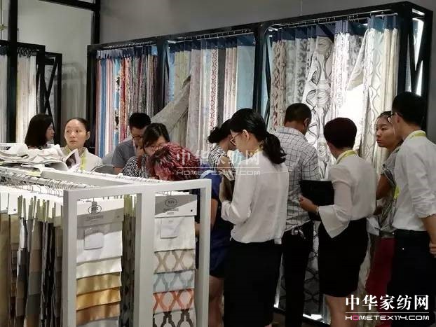 ���2017�Ϻ��＾�Ҽ�չ��С܎���������ִ�ҾӮa(ch��n)�I(y��)