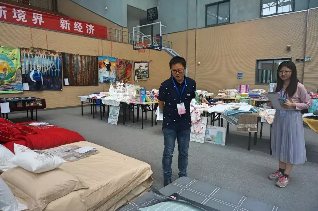 �Ҹ�������ζϯ����ͨ������������300���Ҽ��a(ch��n)Ʒ��Ů�����